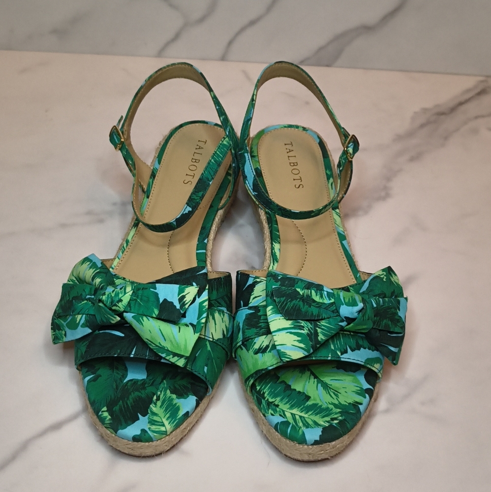 Talbots NWOT Pamela Bow Canvas Espadrille Wedges- Isle Fronds Size 8 - Picture 2 of 6